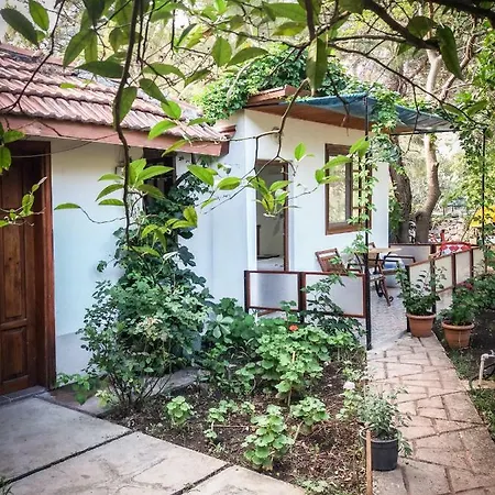 Guest house Arya