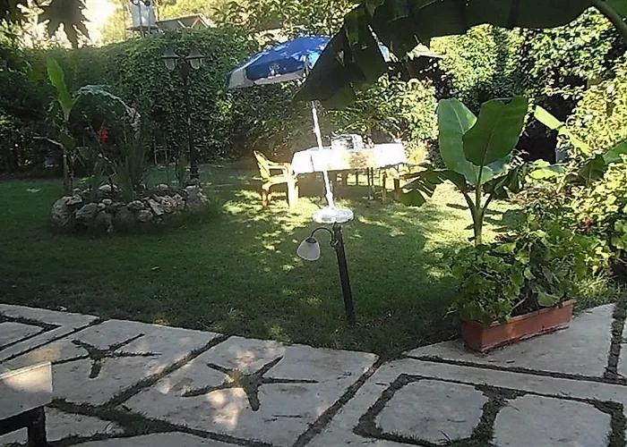 Konukevi Arya