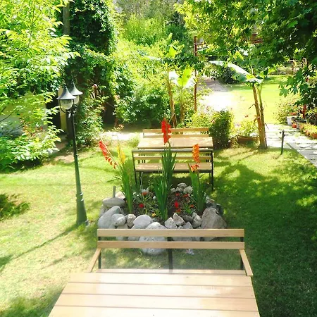 Casa de hóspedes Arya